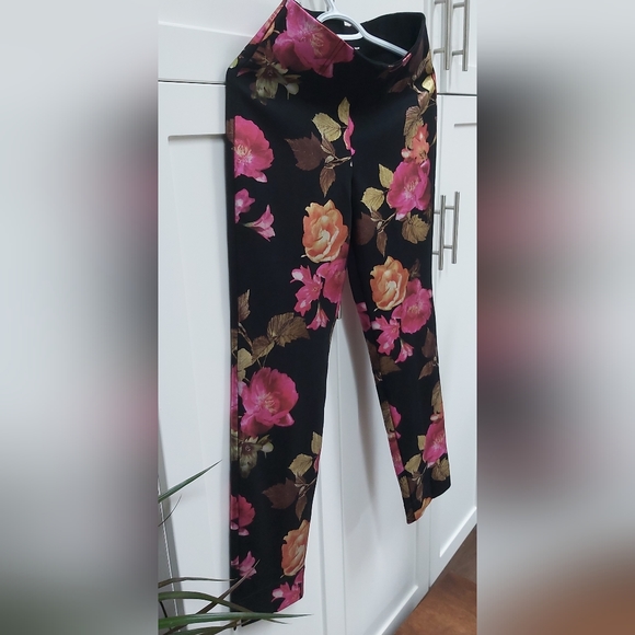 Nygard Luxe Slims dress pants - Picture 3 of 7